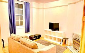 Tower Bridge! Immaculate One Bed